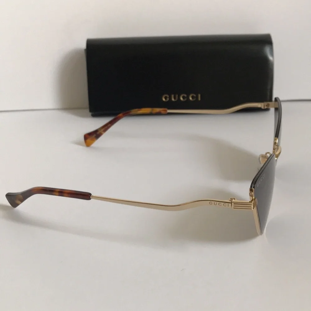 New Authentic Gucci Gg1006s Women's Cat Eye Sunglasses in Gold with Gray Lenses